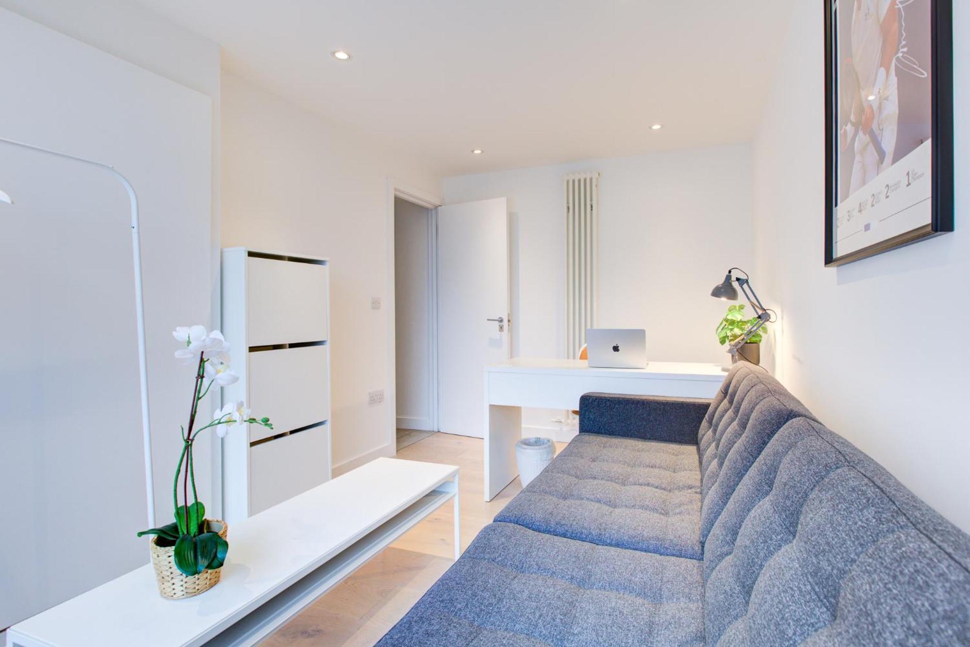 Neoteric Home Wimbledon Village Лондон Экстерьер фото